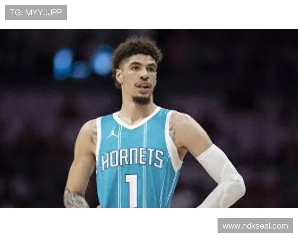 拉梅洛鲍尔表现出色13投8中三分4中8砍下20分助攻6次正负值高达27